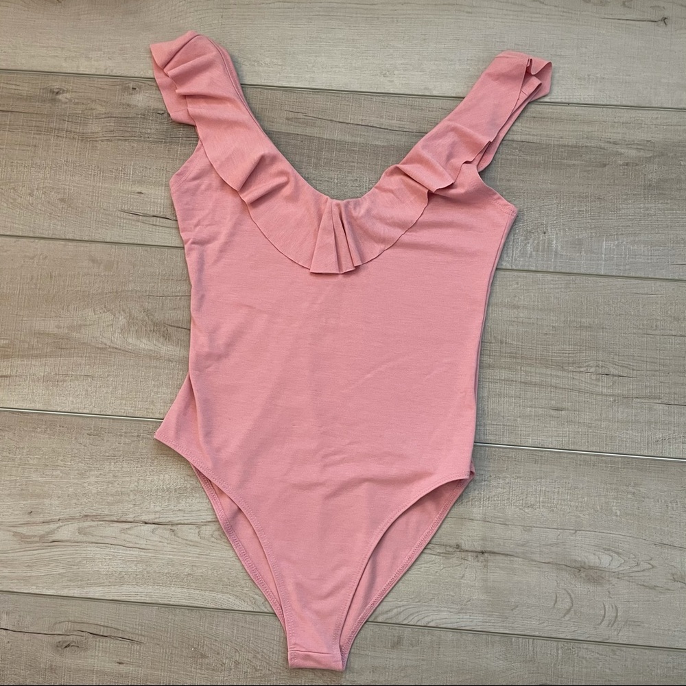 Forever 21 peachy pink bodysuit with ruffles